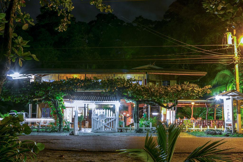 Hotel La Isla Inn Puerto Viejo de Talamanca Exterior foto